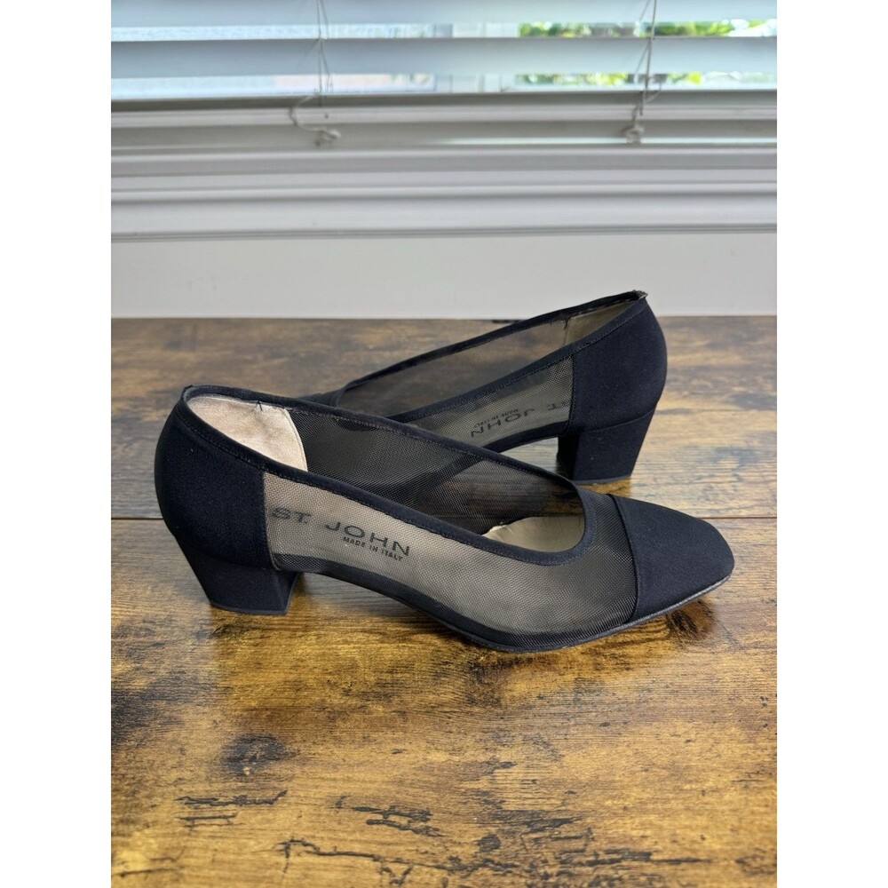 St. John Vintage Black Closed Toe Heel Mesh Detail 7.5